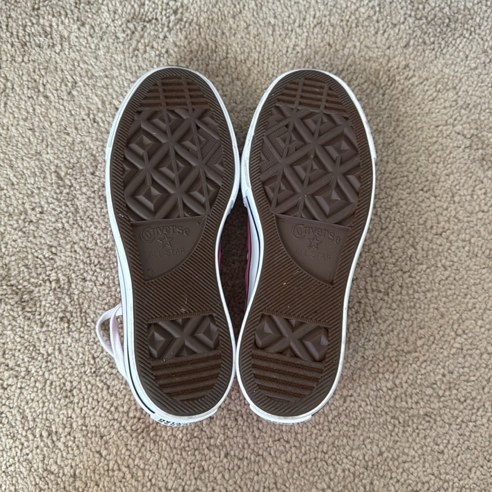 Converse - Picture 3 of 4